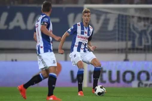 根据亚马尔 根据亚马尔