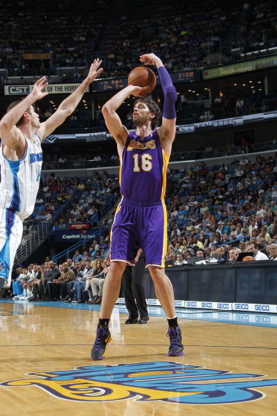 也矗立在湖 也矗立在湖