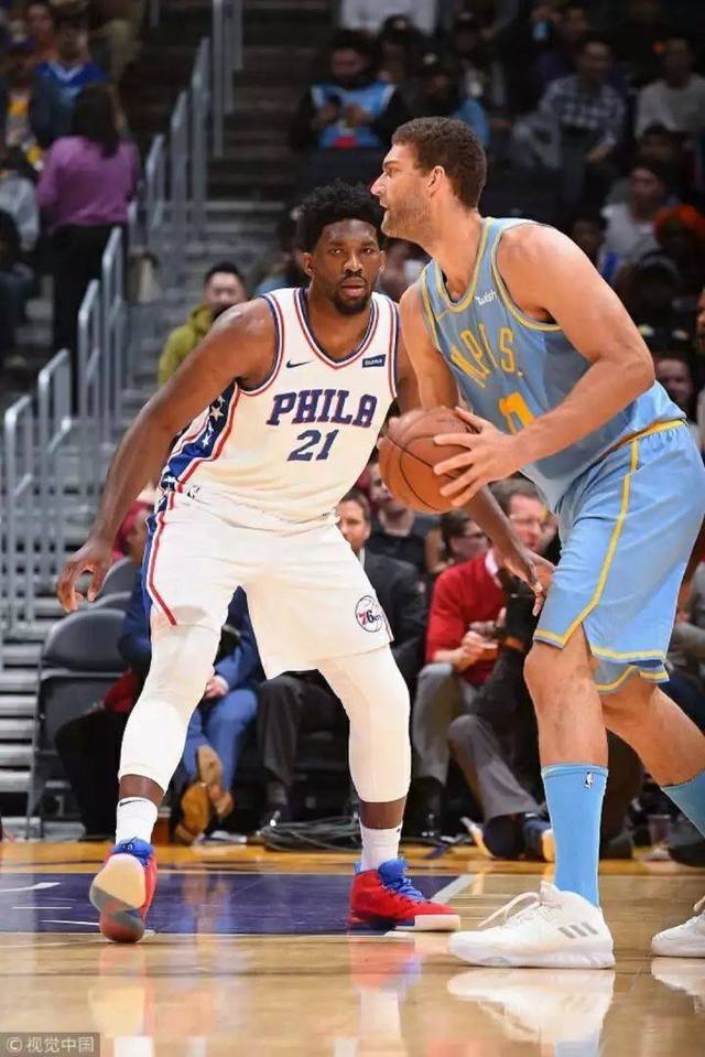 一个清晰明 一个清晰明