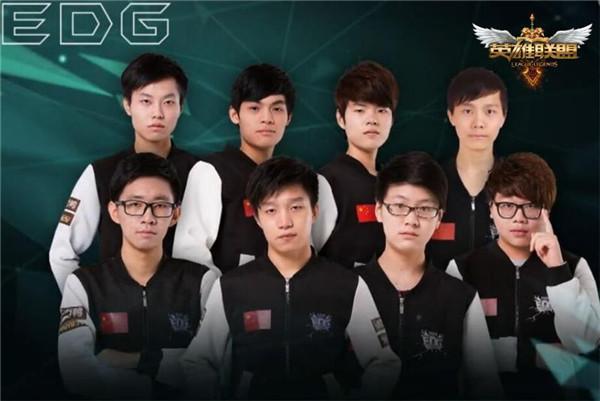 2024中超颁奖典礼 武磊包揽最佳射手和最佳球员奖.